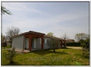 City / village house Albias