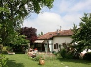 City / village house Condom