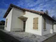 City / village house Leguevin