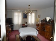 Purchase sale four-room apartment 